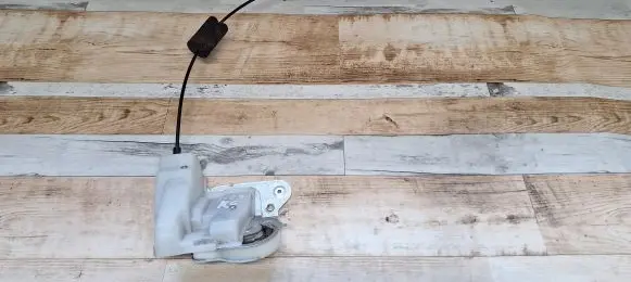 Mazda 5 Sliding door lock 