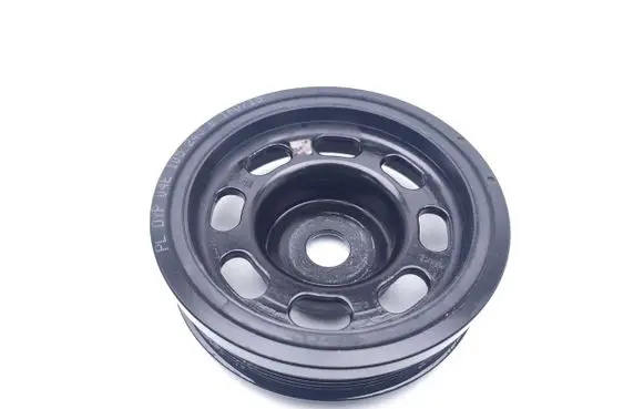 Skoda Octavia Mk3 (5E) Crankshaft pulley 04E105243E