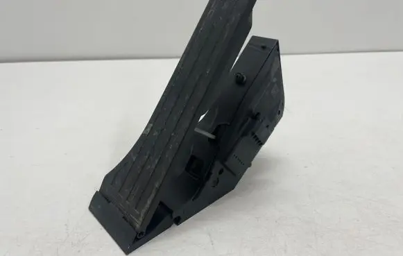 Mercedes-Benz C W205 Accelerator throttle pedal A2053000004