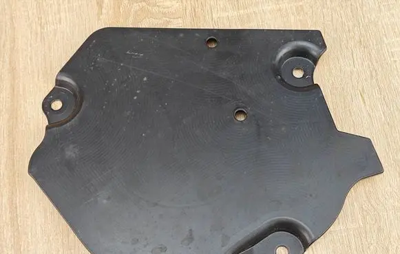 BMW 4 G22 G23 G24 G26 Front underbody cover/under tray 6886194