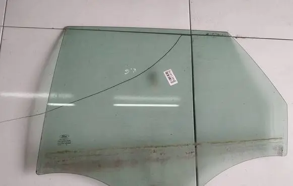 Ford Mondeo MK IV Rear door window glass AS2