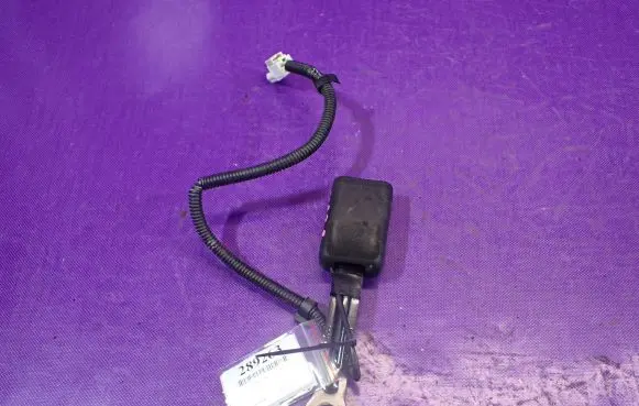Hyundai i20 (GB IB) Front seatbelt buckle 1001141229027A