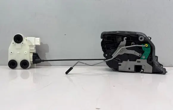 BMW X7 G07 Rear door soft close latching motor 7477704