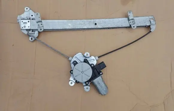 Mitsubishi Lancer Front door window regulator with motor