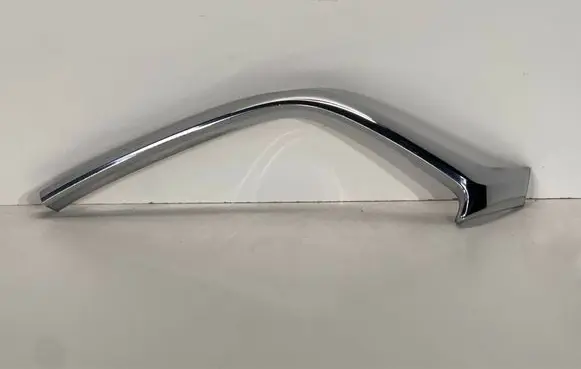 Mazda 3 III Front grill BANE507J1