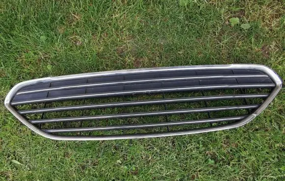 Ford Fiesta Front bumper lower grill C1BB17B968A