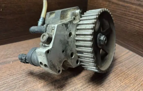 Fuel injection high pressure pump