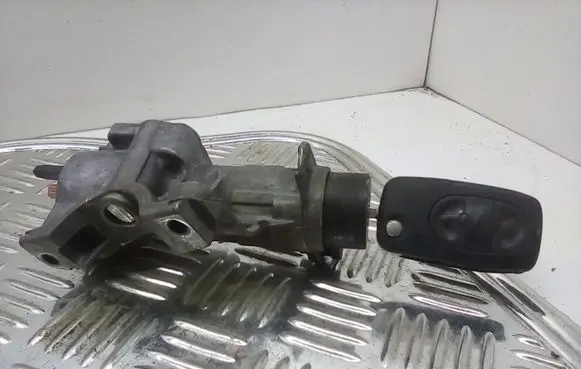 Audi A6 S6 C5 4B Ignition lock 4B0905851C