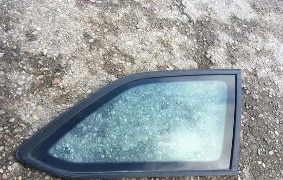 Skoda Octavia Mk3 (5E) Rear side window 5E9845298