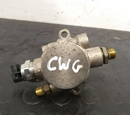 Audi A5 Fuel injection high pressure pump 06M127026H