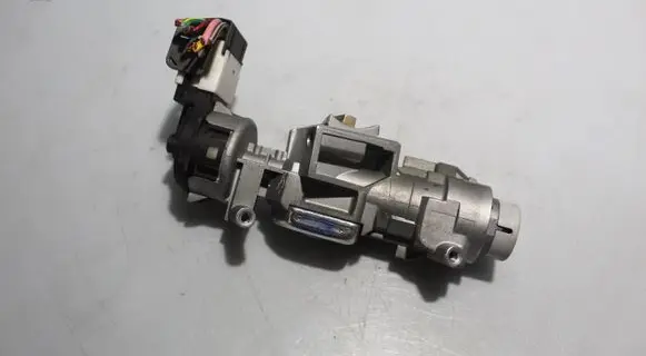Mazda 3 I Ignition lock 3M51-3F880-AB