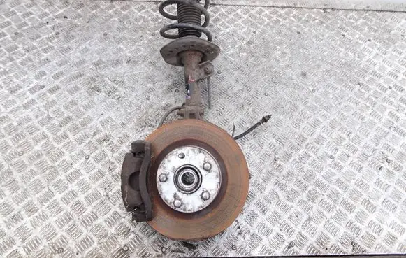 Nissan Qashqai Front wheel hub spindle knuckle