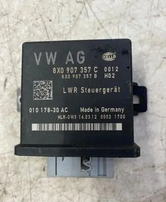 Audi Q7 4L Light module LCM 8X0907357C