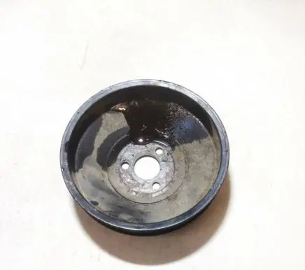 Mercedes-Benz E W124 Power steering pump pulley 2014600479