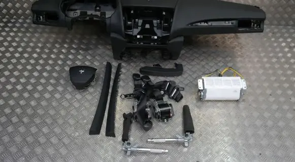 Maserati Levante Dashboard 06700395790