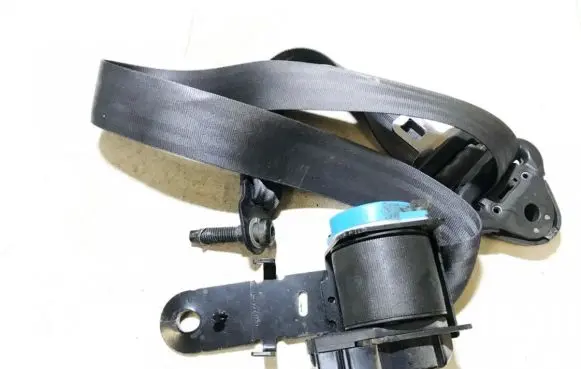 Chrysler 300M Front seatbelt p0lm46xdvai