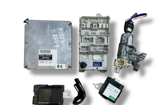 Toyota RAV 4 (XA20) Engine ECU kit and lock set 1758005441 8966142A10 0819012930