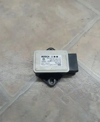 Audi A4 S4 B8 8K ESP acceleration yaw rate sensor 8K0907637D 0265005740