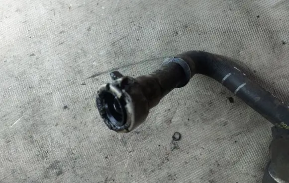 Ford Galaxy Engine coolant pipe/hose 9g918b161cd