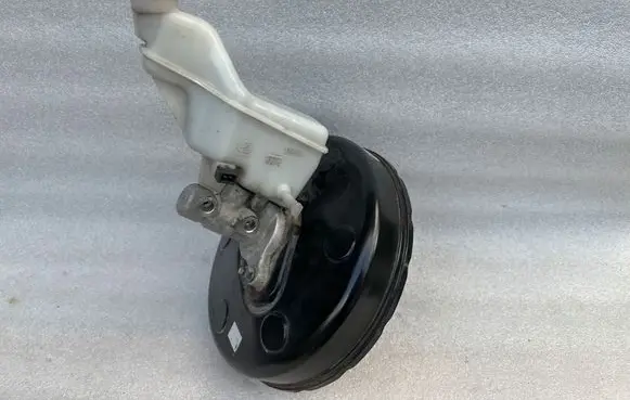 Hyundai i40 Brake booster 585003Z100 591103Z100 11082504590