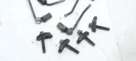 Fuel injector supply line/pipe