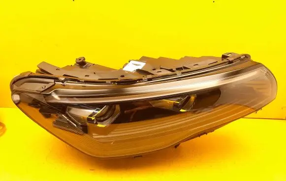 Volkswagen Tiguan Headlight/headlamp 571941036C