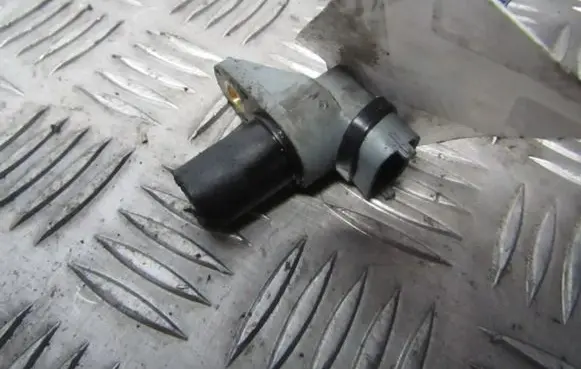 Mercedes-Benz C W203 Camshaft position sensor A0041536028