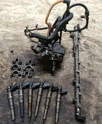 BMW X5 E70 Fuel injection system set 0445010146