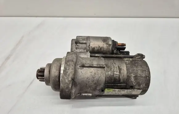 Volkswagen Golf V Starter motor 02Z911023H
