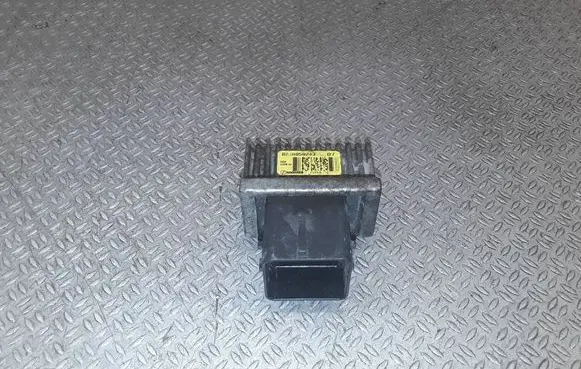 Nissan Primastar Glow plug pre-heat relay 8200859243