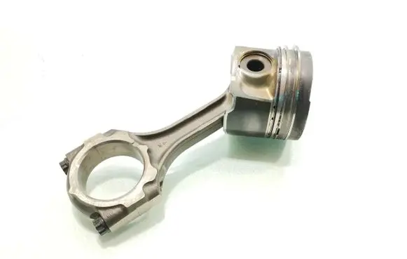 Toyota Avensis T270 Piston with connecting rod 