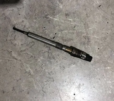 BMW 5 F10 F11 Glow plug 8518215