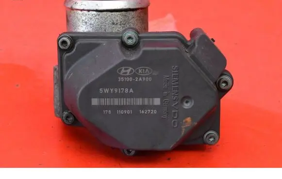 Hyundai i40 Throttle body valve 351002A900