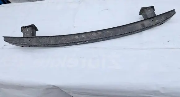 Volkswagen PASSAT B5.5 Front bumper cross member