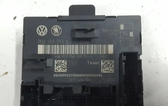 Skoda Superb B6 (3T) Door control unit/module 7N0959793 7N0959793A
