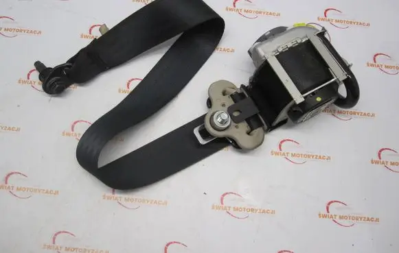 Nissan Juke I F15 Front seatbelt 617969900A 6175433 6183859