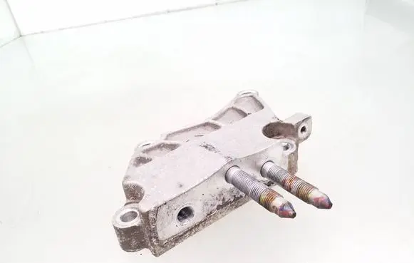Hyundai ix35 Engine mounting bracket