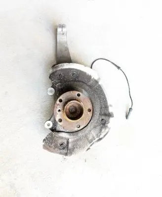 BMW 5 F10 F11 Front wheel hub spindle knuckle 6775770