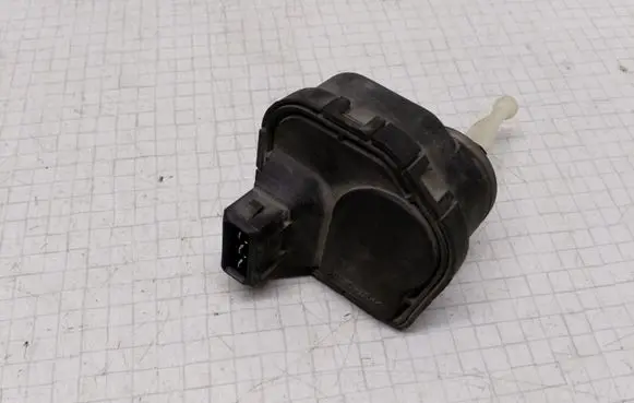 Audi A4 S4 B5 8D Headlight level adjustment motor 0307852315 4D0941295