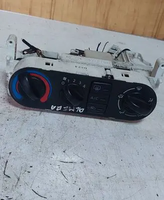 Nissan Almera Climate control unit
