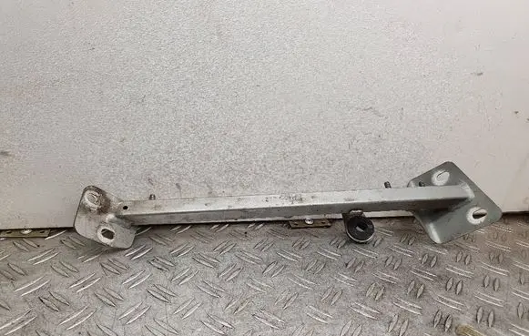 Audi A8 S8 D3 4E Fender mounting bracket 4E08054643E
