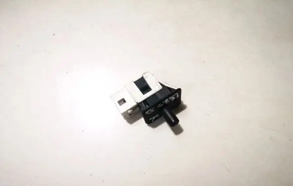 Mercedes-Benz E W211 Front door sensor 2028209410