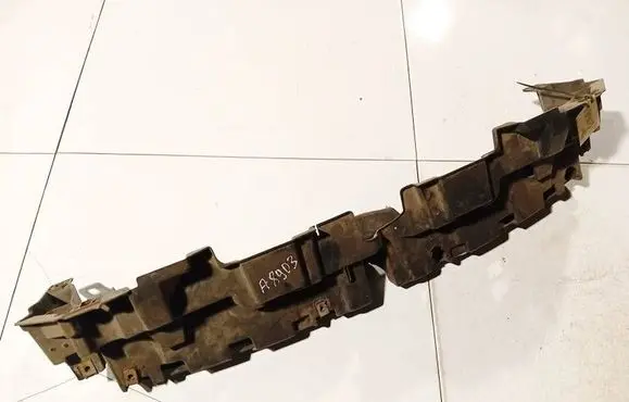Front bumper mounting bracket