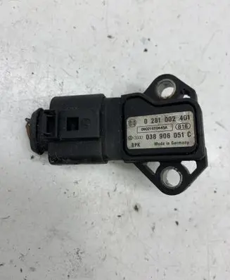 Volkswagen PASSAT B6 Air pressure sensor 038906051C 0281002401