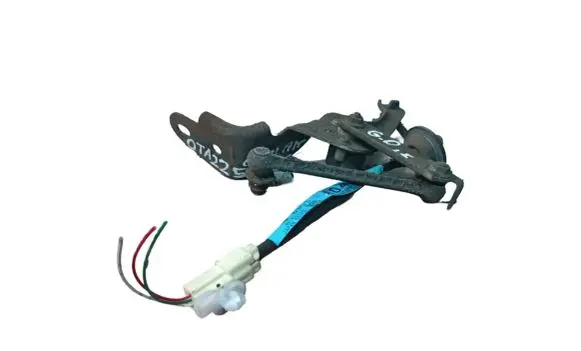 Mitsubishi Outlander Headlight/headlamp level sensor 8303A043