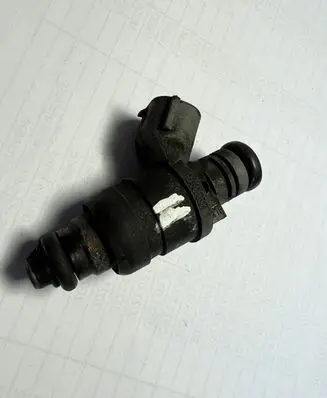 Audi A3 S3 8P Fuel injector 06A906031BT