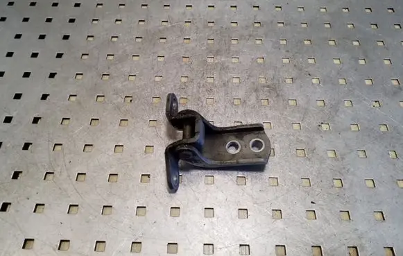 Toyota Avensis T250 Front door upper hinge