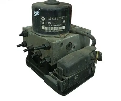 Skoda Octavia Mk1 (1U) ABS Pump 1J0907379P 1J0614117D