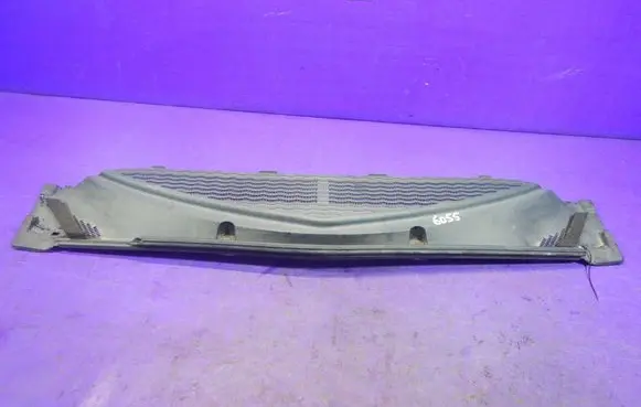 Renault Modus Wiper trim 