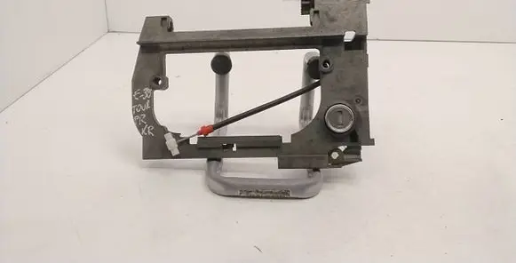 Front door exterior handle/bracket